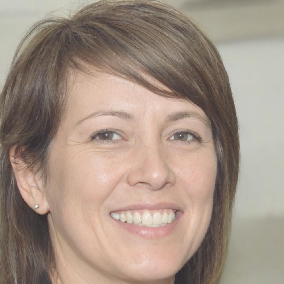 Portrait of Cressida Vane, Financial Strategy Lead at jamanivosenovaloteon